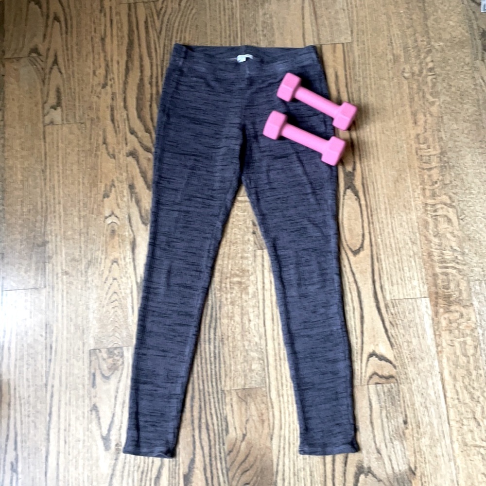 Splendid grey heather athletic leggings. Size S.